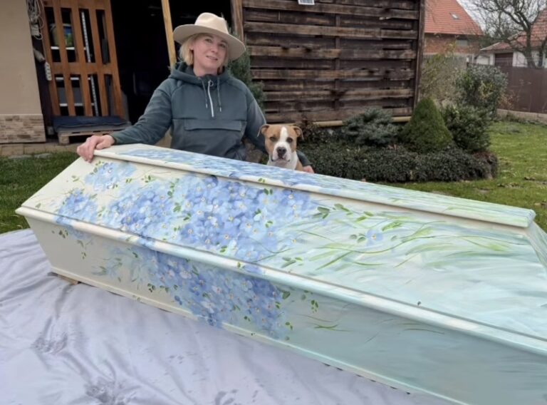 malovaná rakev-ruční malba-pomněnky