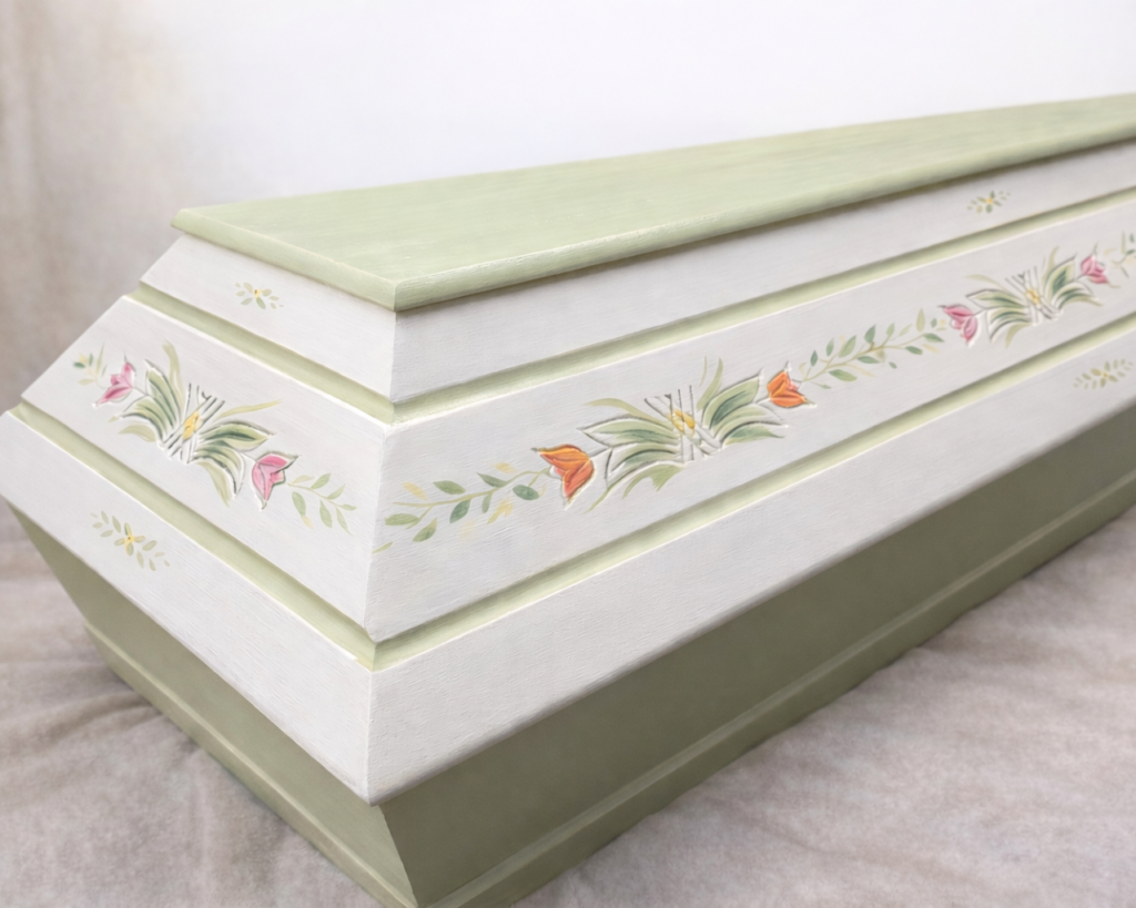 Ručně malovaná rakev s tulipány od autora Markéta Pešková