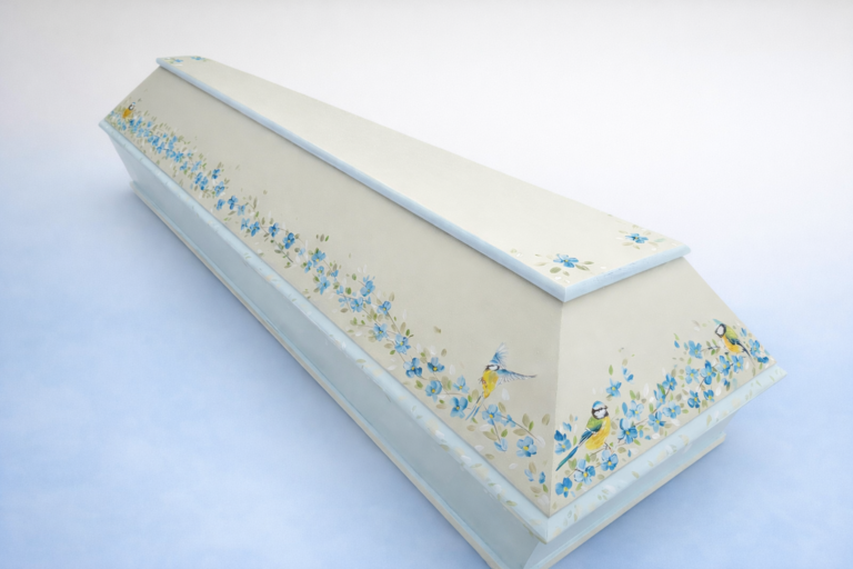 ručně malovaná rakev s motivem sýkorek od autora Markéta Pešková